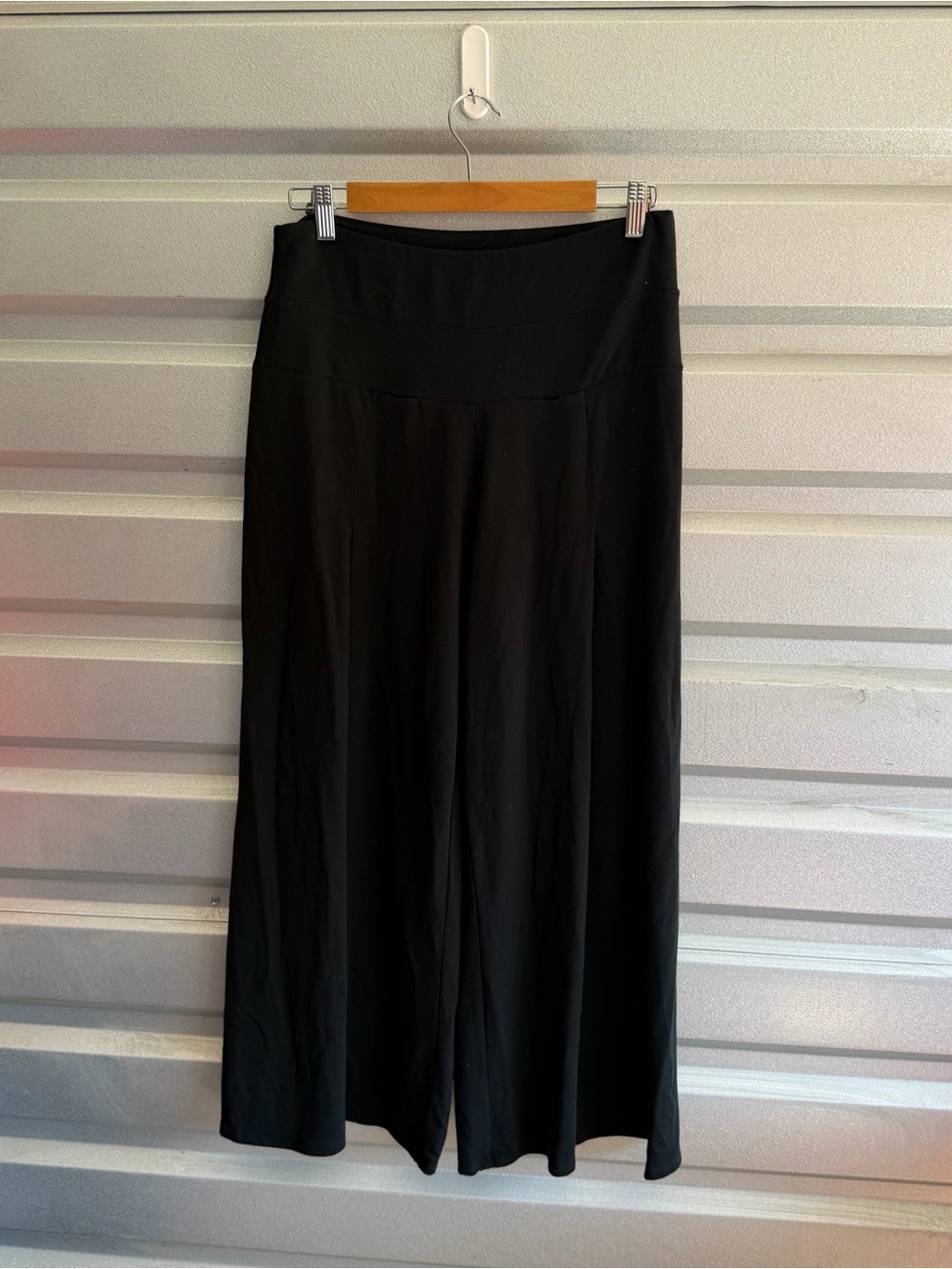 Garnet Hill Pleat-Detail Cropped Pants
